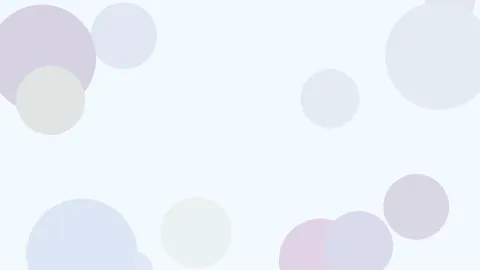 李小璐晒女儿暑假趣事，甜馨动手制作口红为妈妈打扮